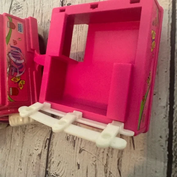 Vintage Pink Kelly Jeep and Trailer with dolls - Picture 7 of 11